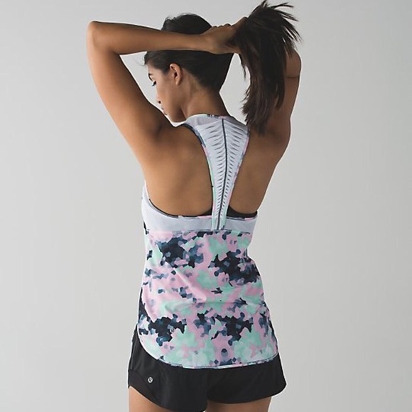 lululemon athletica Tops - Lululemon Vent it out Clouded Menthol Top